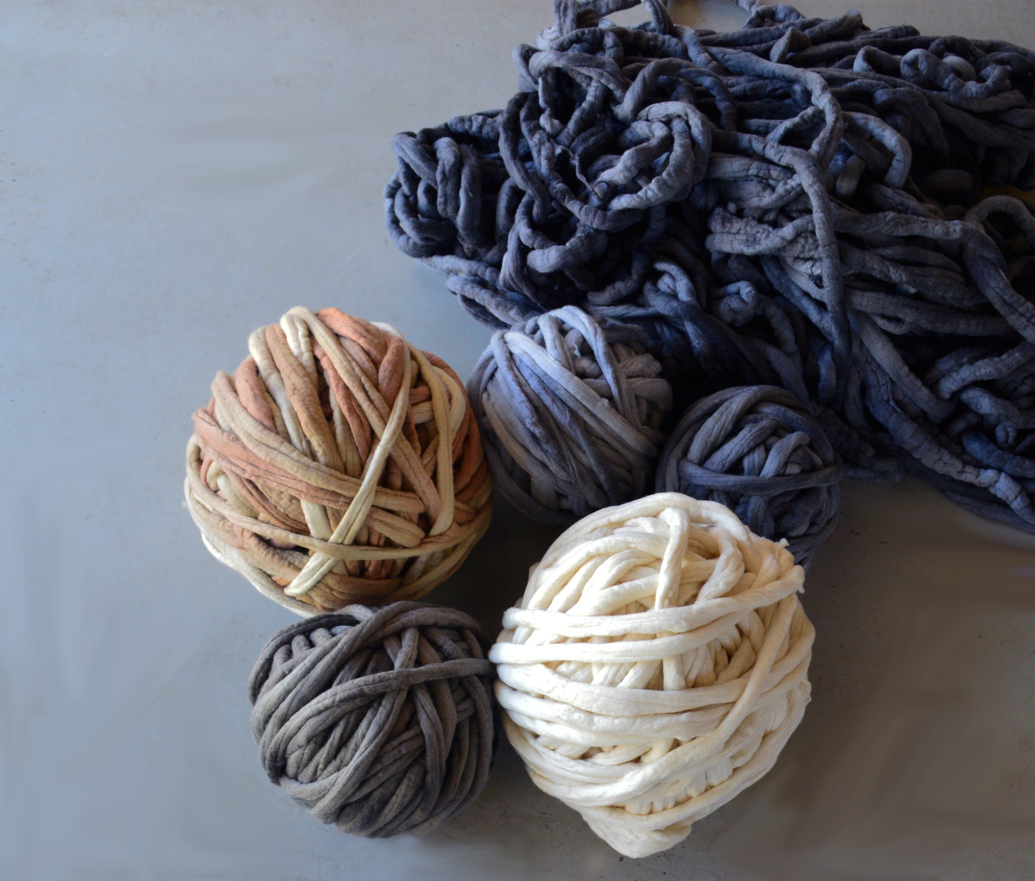 Merino Wool Yarn Chunky Yarn Bulky Yarn Chunky Wool Chunky Merino Wool  Chunky Knit Blanket Chunky Wool Yarn Arm Knitting Yarn Giant Yarn 
